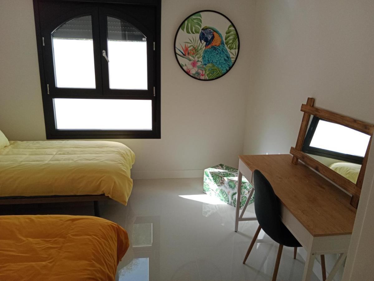 La Paloma Beach Apartment With Pool By Casa Del Sol Hr Manilva Exterior photo