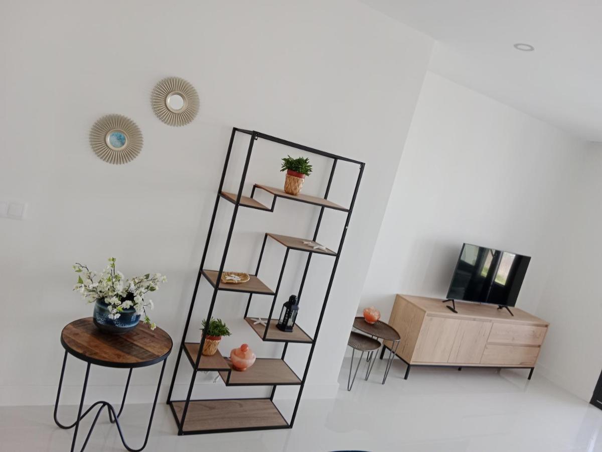 La Paloma Beach Apartment With Pool By Casa Del Sol Hr Manilva Exterior photo